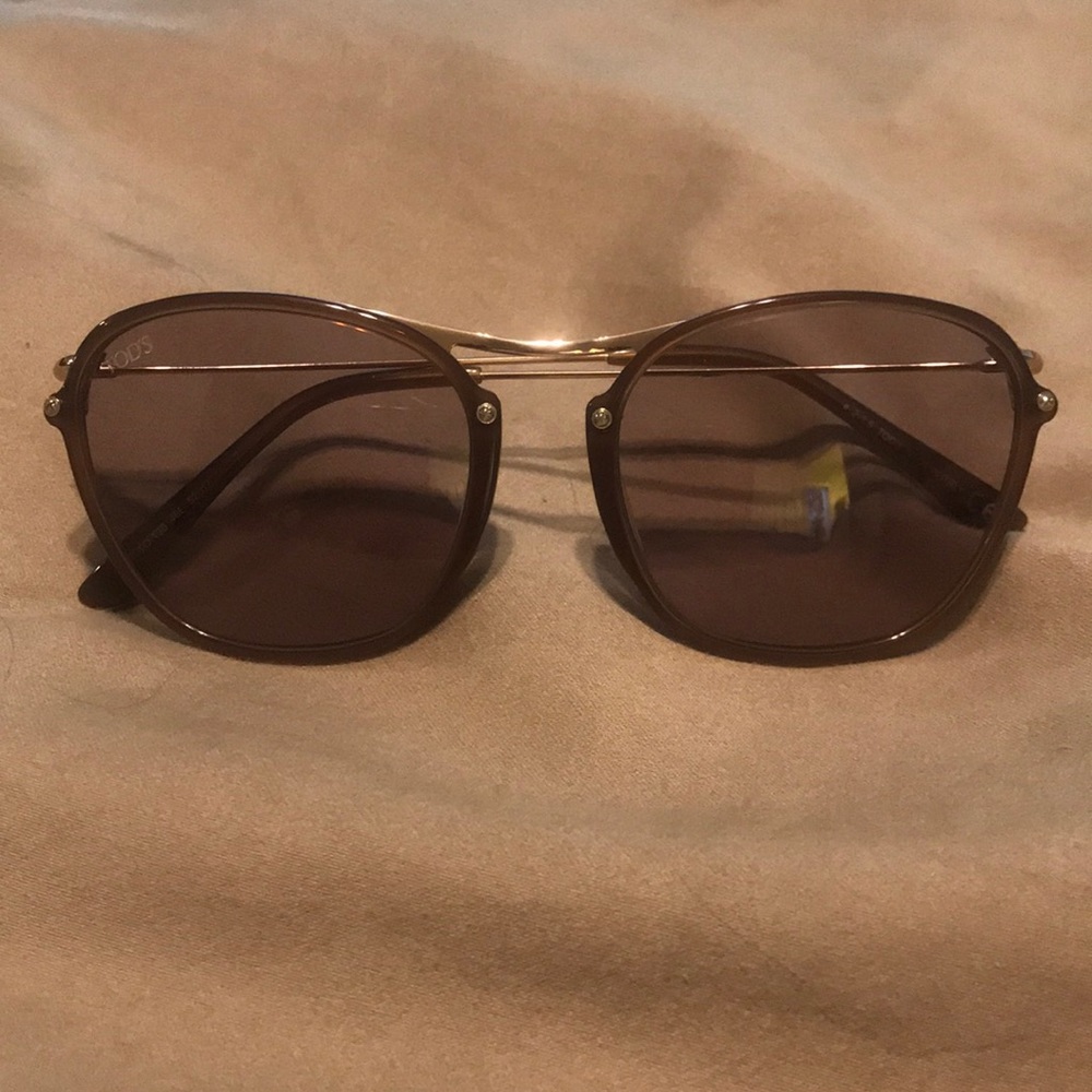 Tod’s aviator sunglasses